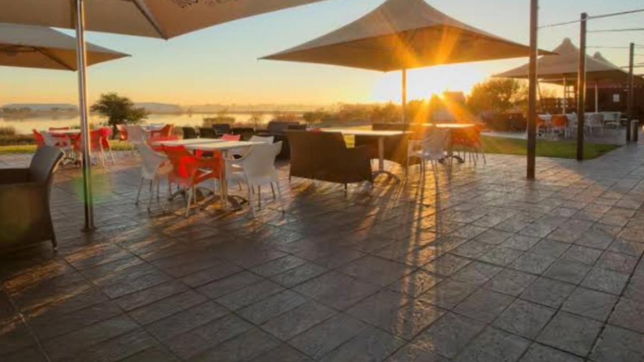 Caza Blanca Apartments Boksburg Ngoại thất bức ảnh